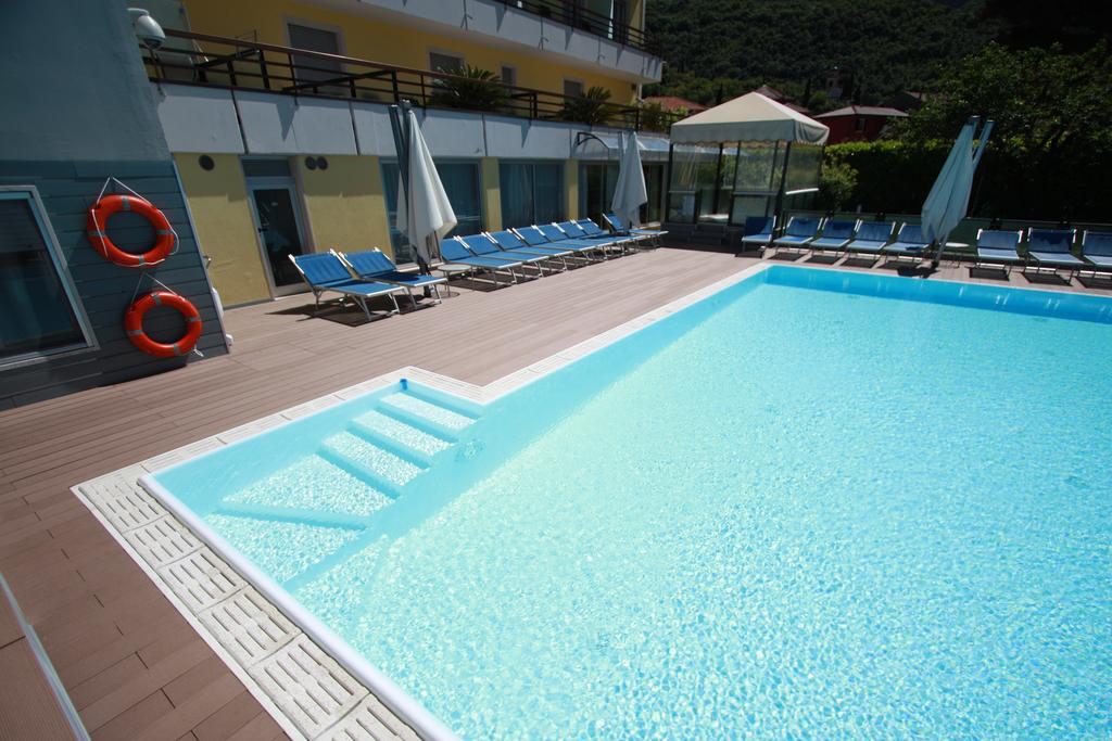 Hotel Miorelli Торболе Экстерьер фото