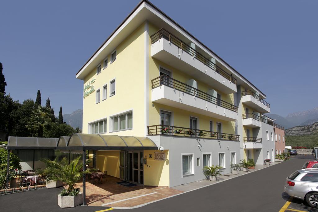 Hotel Miorelli Торболе Экстерьер фото