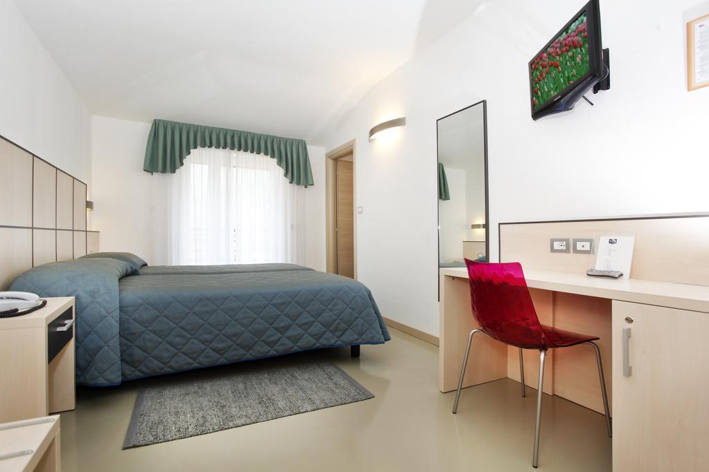 Hotel Miorelli Торболе Экстерьер фото