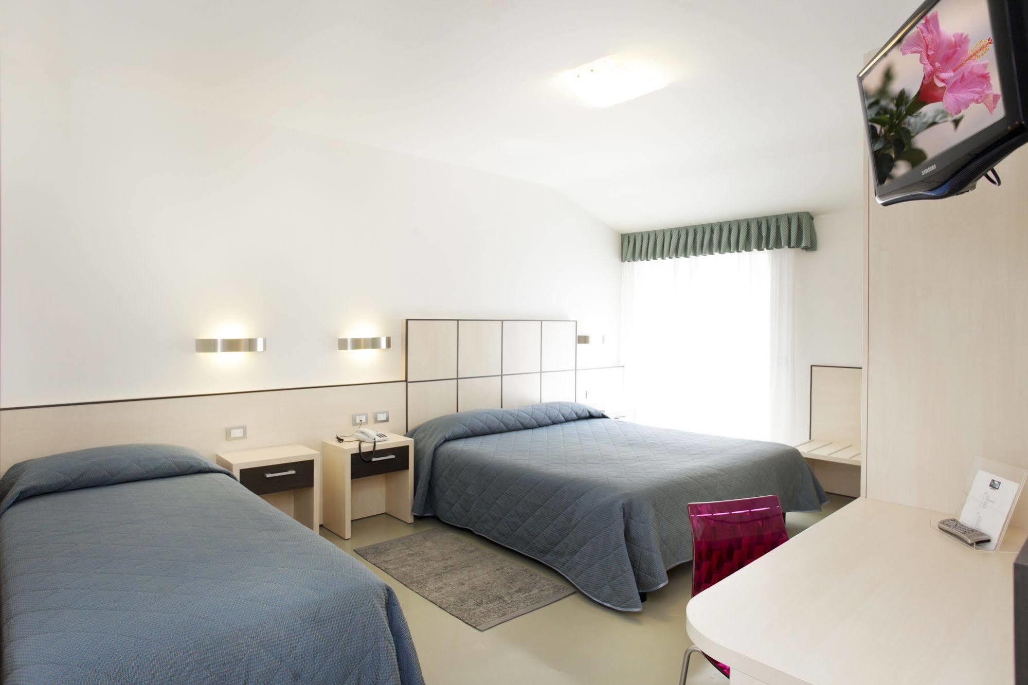 Hotel Miorelli Торболе Экстерьер фото