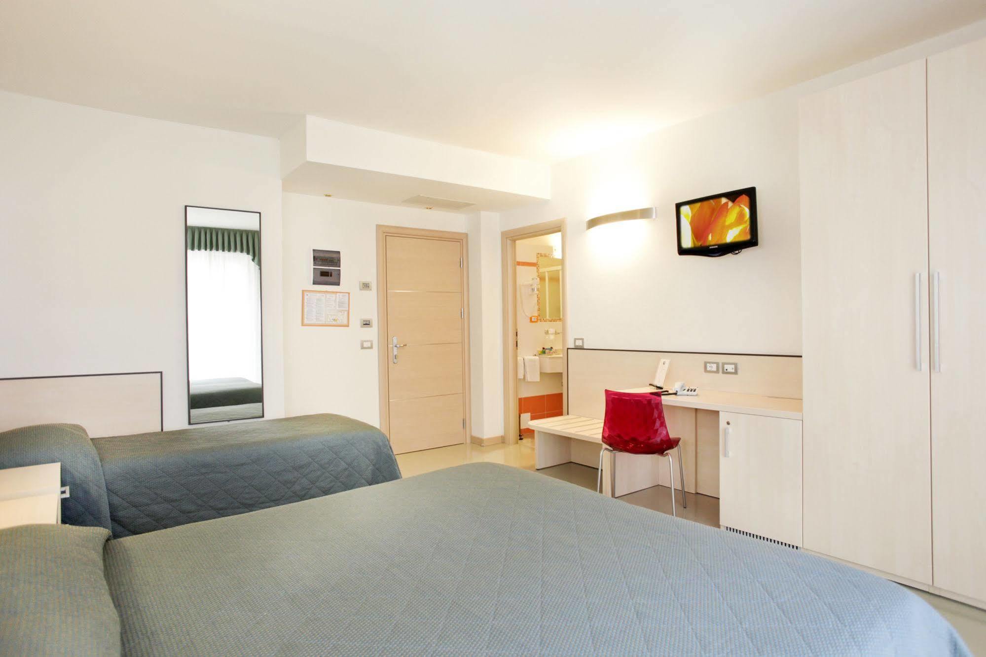 Hotel Miorelli Торболе Экстерьер фото