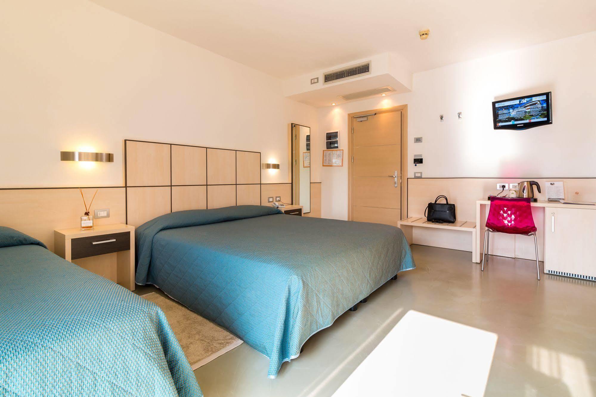 Hotel Miorelli Торболе Экстерьер фото