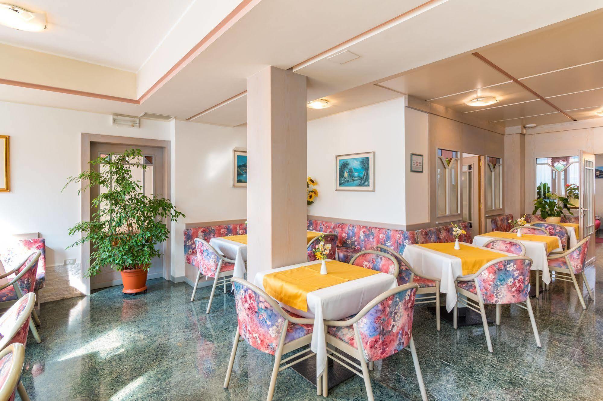 Hotel Miorelli Торболе Экстерьер фото